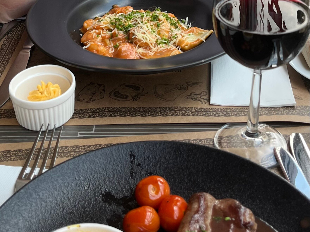 Regal Pacific Hotel主图