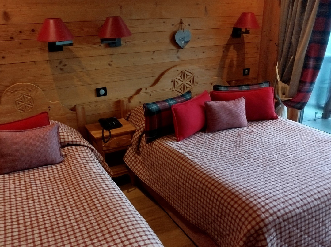 萨伏伊公爵酒店主图