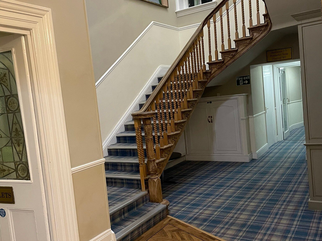 赫里博恩阿尔顿别墅酒店主图