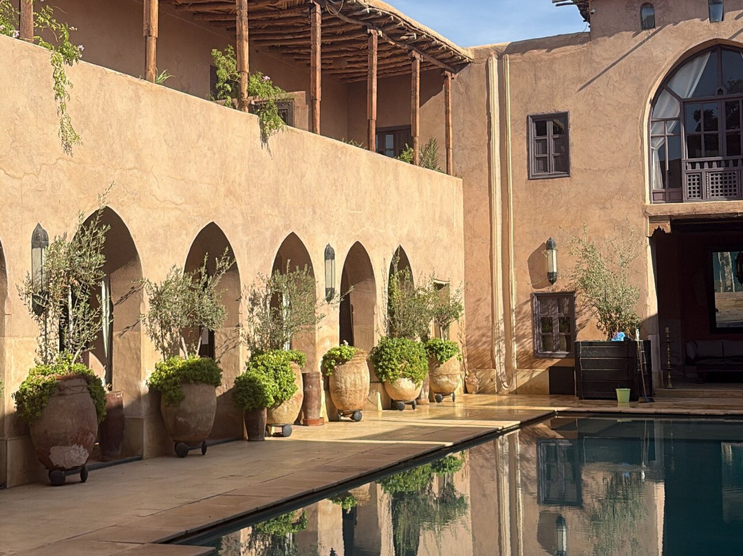 卡拉万瑟拉酒店主图