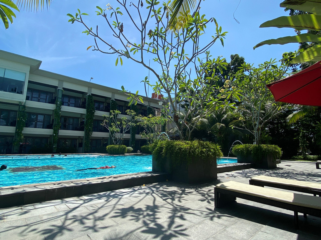 祖日杜里大酒店主图