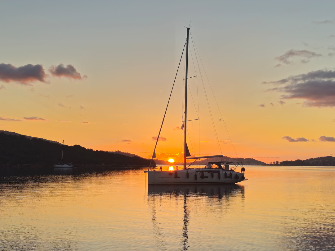 Hermes Yachting-雅典必去景点