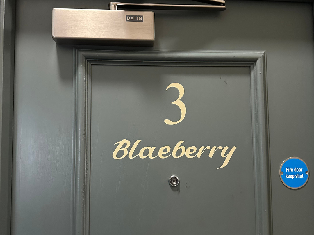 The Queens Head主图