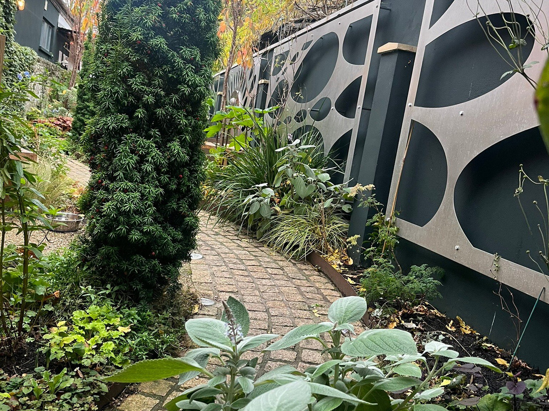 Heart of The Tribe Gallery-格拉斯顿伯里必去景点