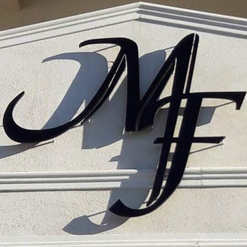 Puimoisson酒店住宿-两只狮子酒店