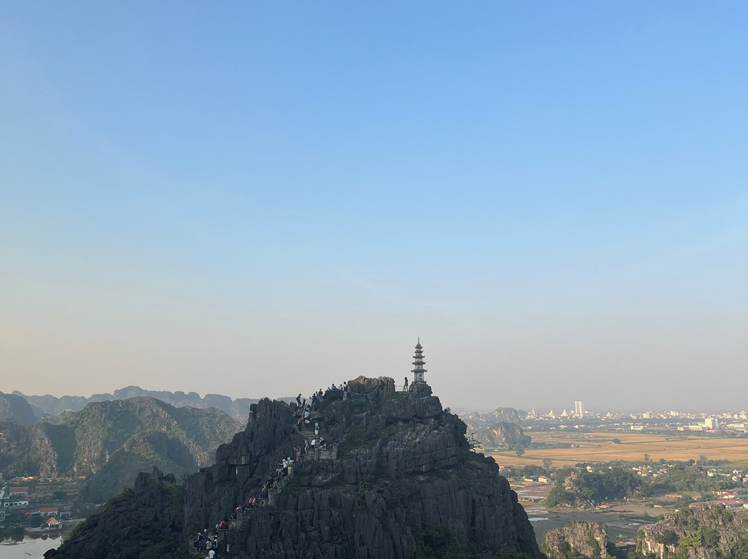 Go Asia Travel-Long Bien必去景点