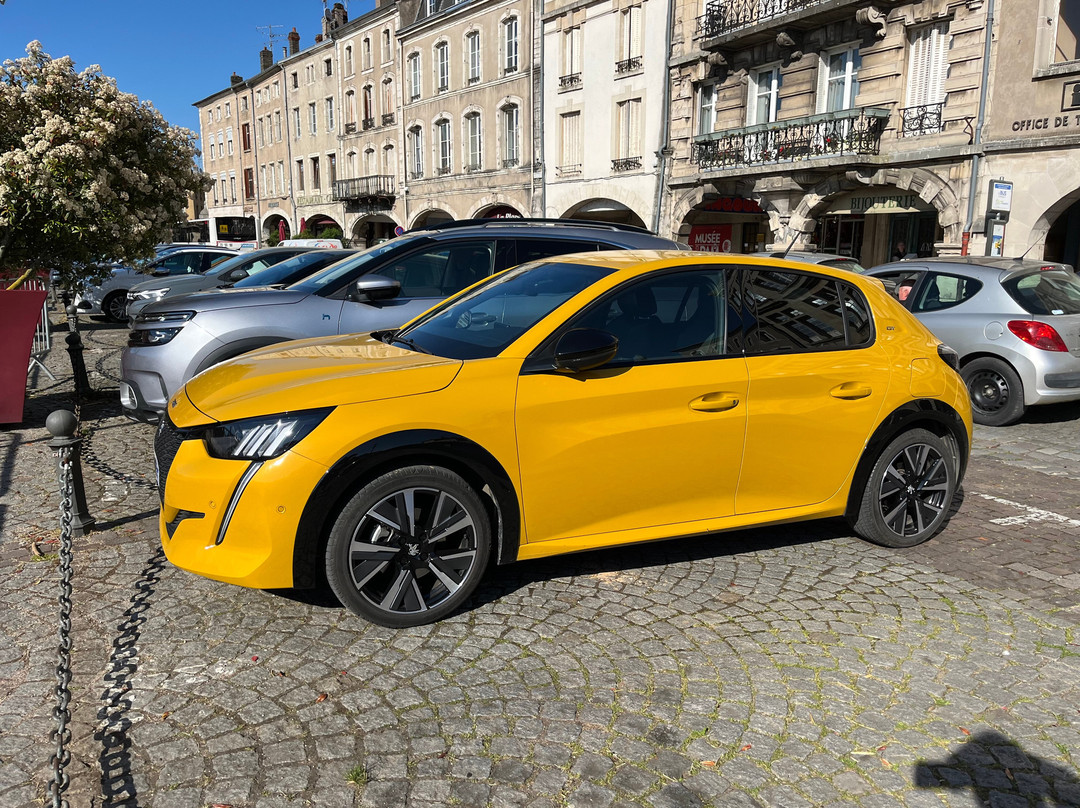 Place Duroc-蓬塔穆松必去景点