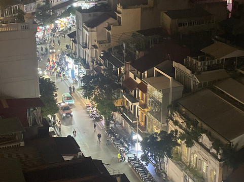 DUSK Sky Bar - Le Chanvre Hotel