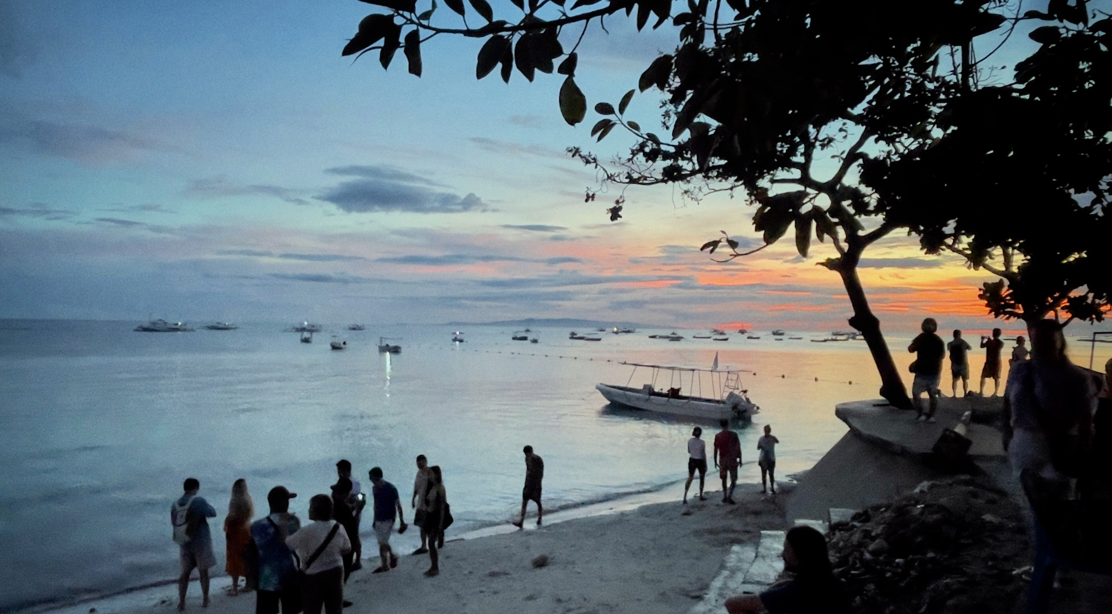 亚罗纳海滩赫纳度假酒店-泳池