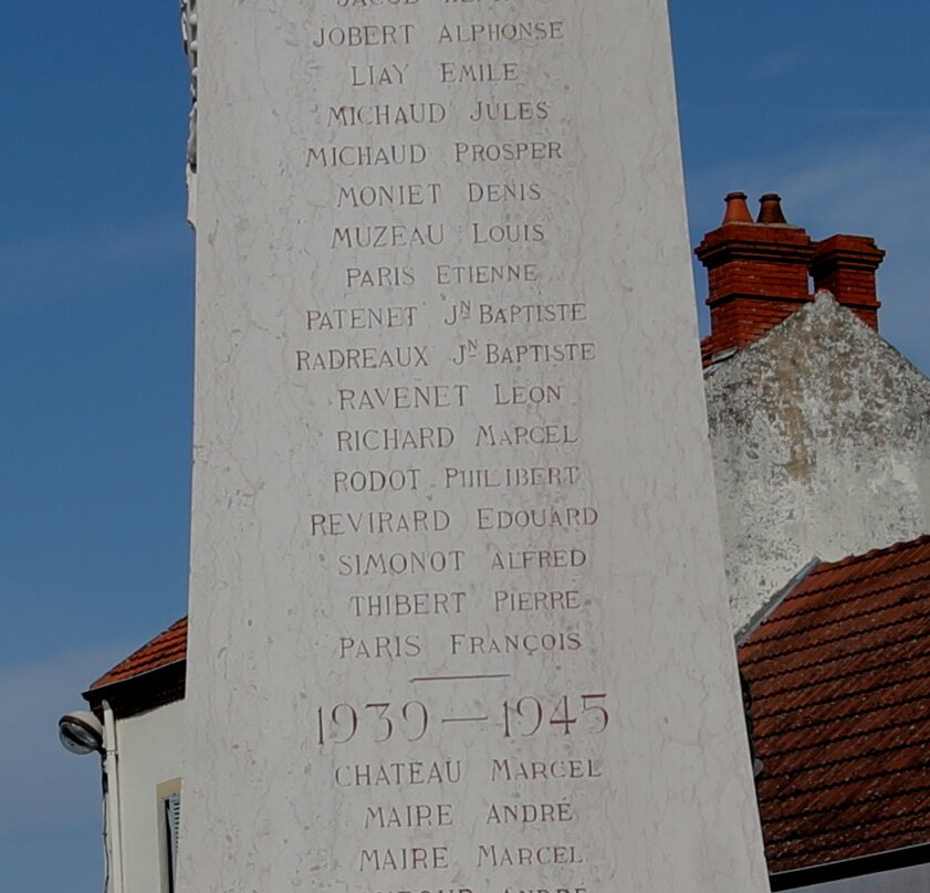 Le Monuments aux morts de Navilly-Navilly必去景点