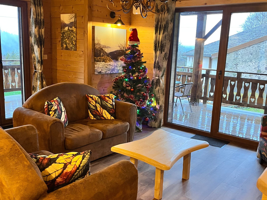 李泽的全景小屋及温泉主图