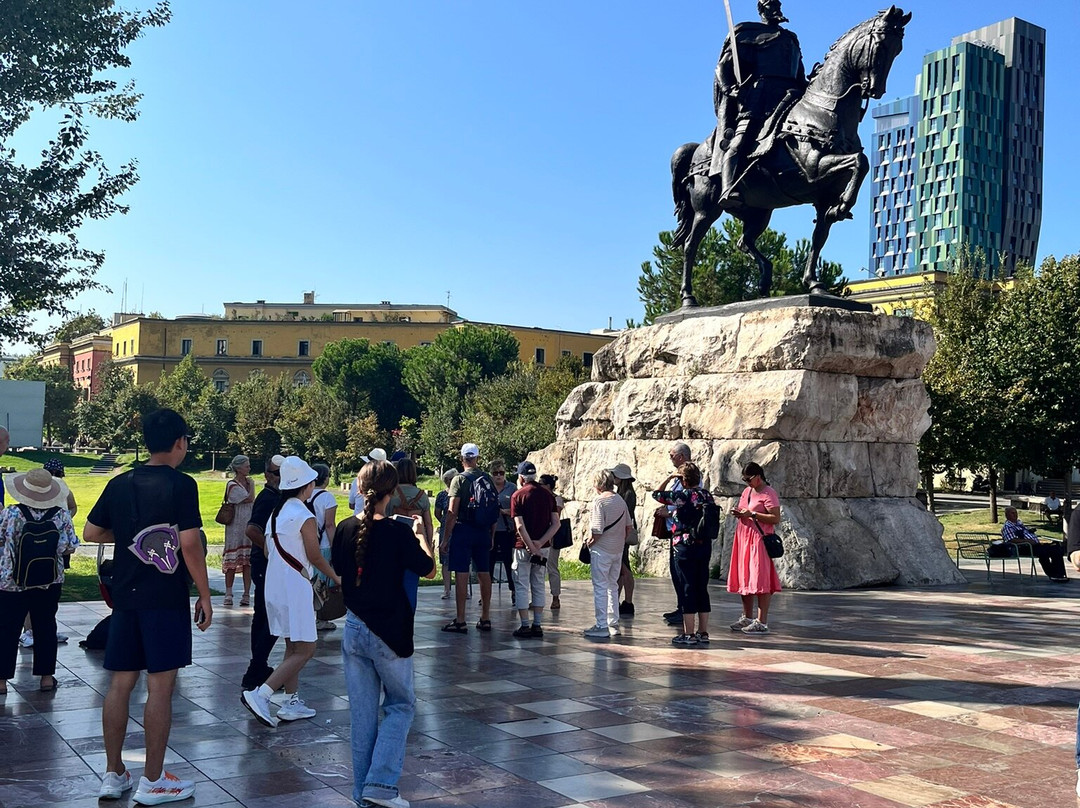 Skanderbeg Statue-地拉那必去景点