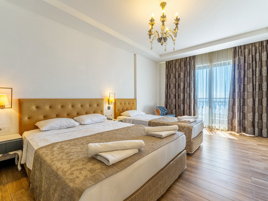 Sey Beach Hotel & Spa主图