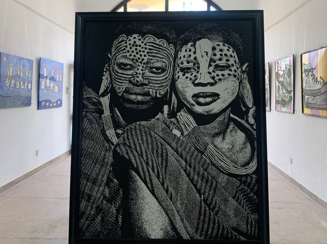 Almasi Art Agency-迪亚尼必去景点