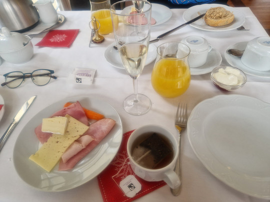 LoewenThor Hotel Hahn主图