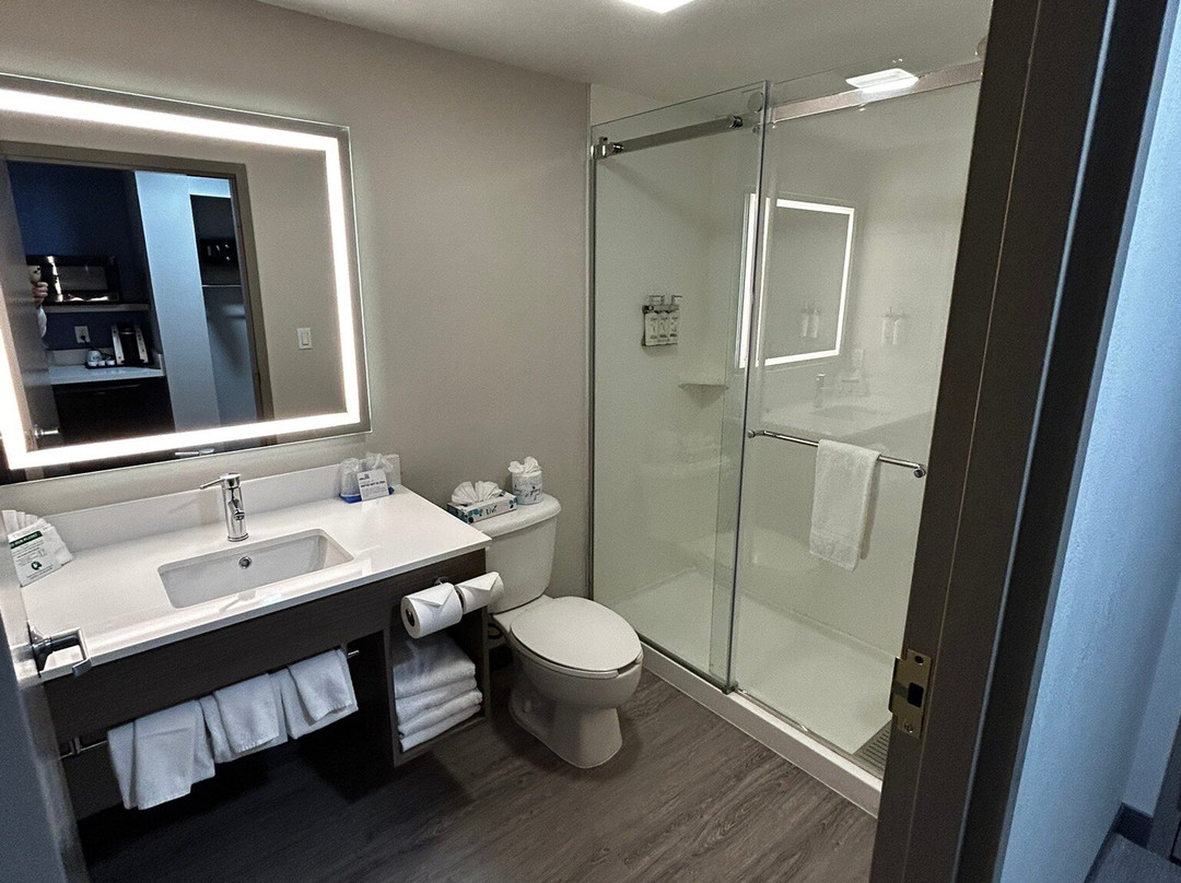 Holiday Inn Express & Suites Cocoa By IHG主图