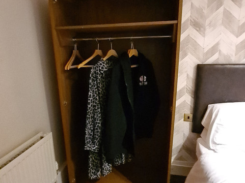 晚安皇家酒店主图