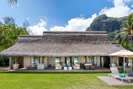 迪娜罗宾酒店高尔夫及水疗中心主图