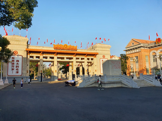 海口观澜湖华谊冯小刚电影公社-海口市必去景点