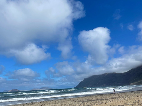 Famara Beach-兰萨罗特必去景点