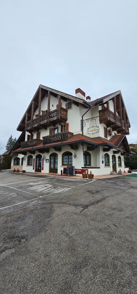 拉莱普雷比安卡-官方