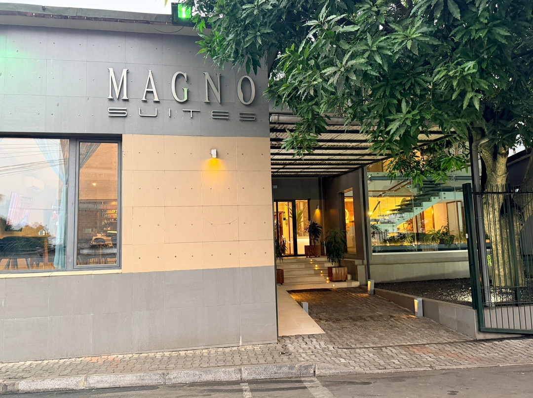 玛格诺套房酒店主图