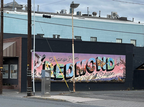 鹰冠度假酒店主图