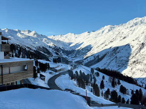 安格雷尔阿尔姆酒店主图