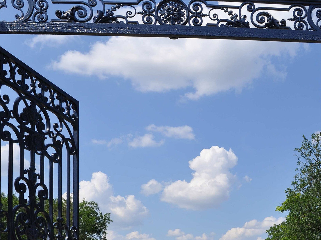 Chateau Haut Sarpe-Saint-Christophe-Des-Bardes必去景点