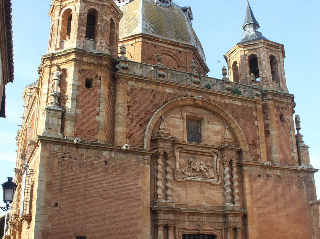 Iglesia del Santo Cristo del Valle-San Carlos del Valle必去景点