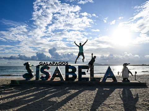 Cruise In Galapagos-阿约拉港必去景点
