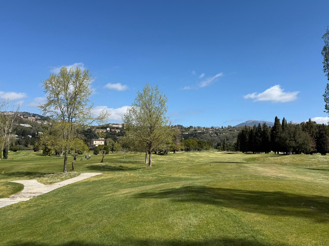 大农庄高尔夫球场-Chateauneuf de Grasse必去景点