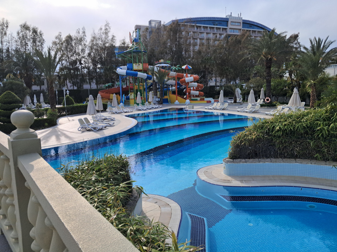 皇家假日宫酒店主图