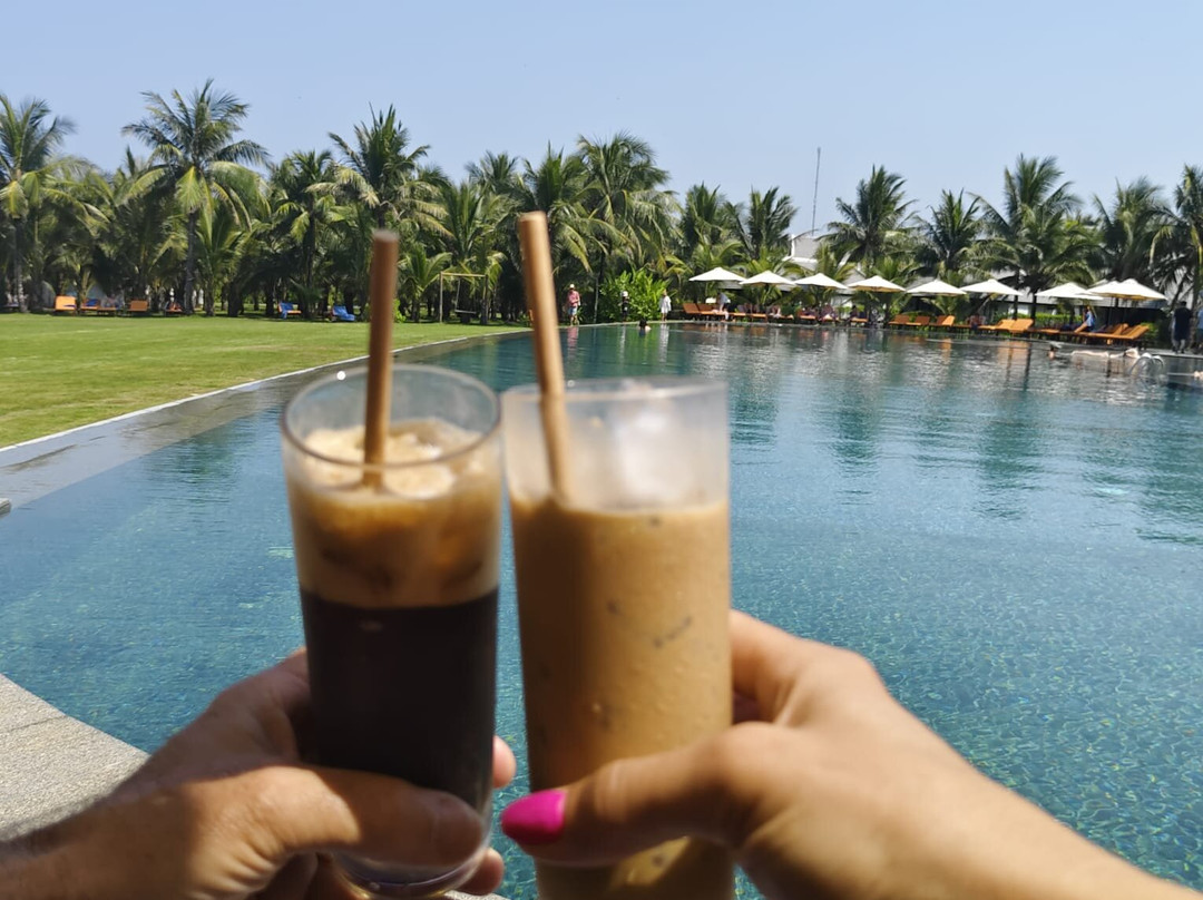 会安布利斯海滩度假村及康体中心主图