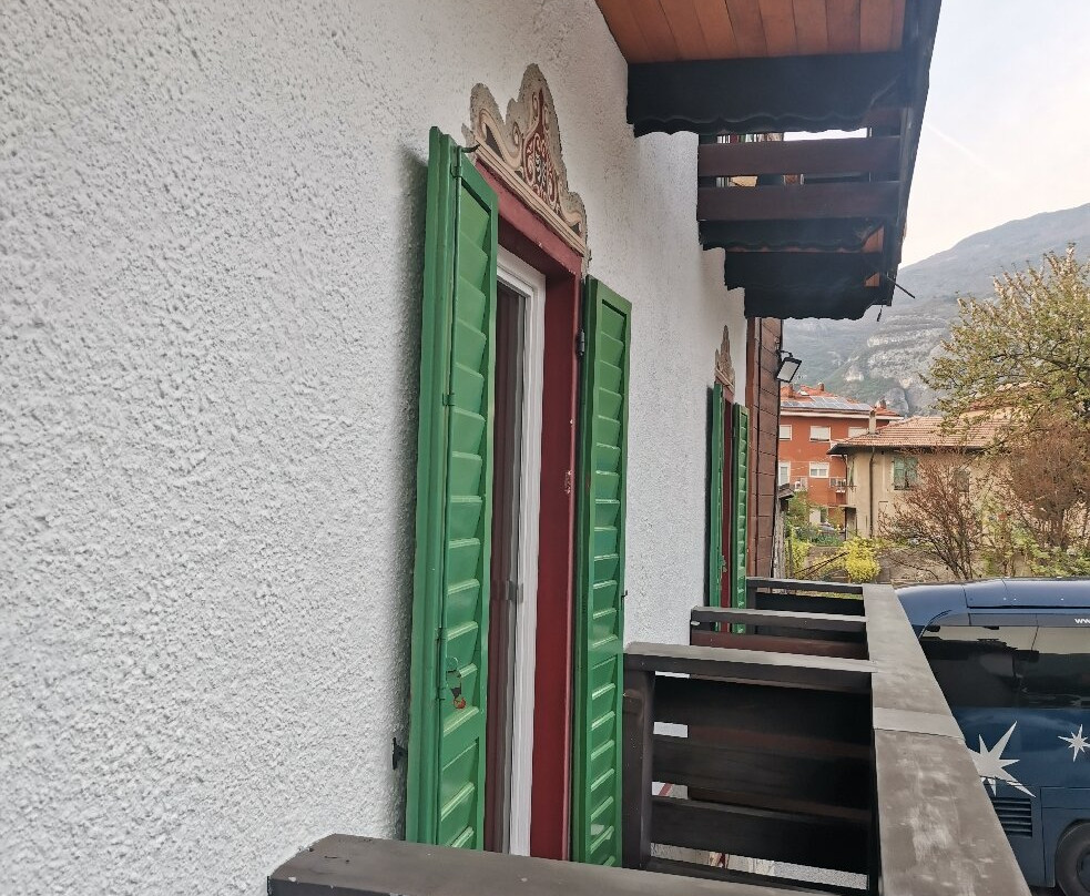 老鹰村酒店主图