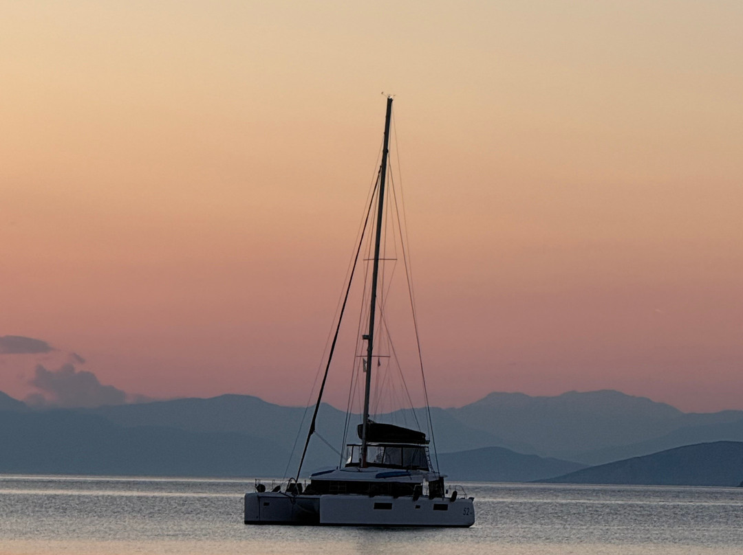 Yacht Sailing-阿里莫斯必去景点