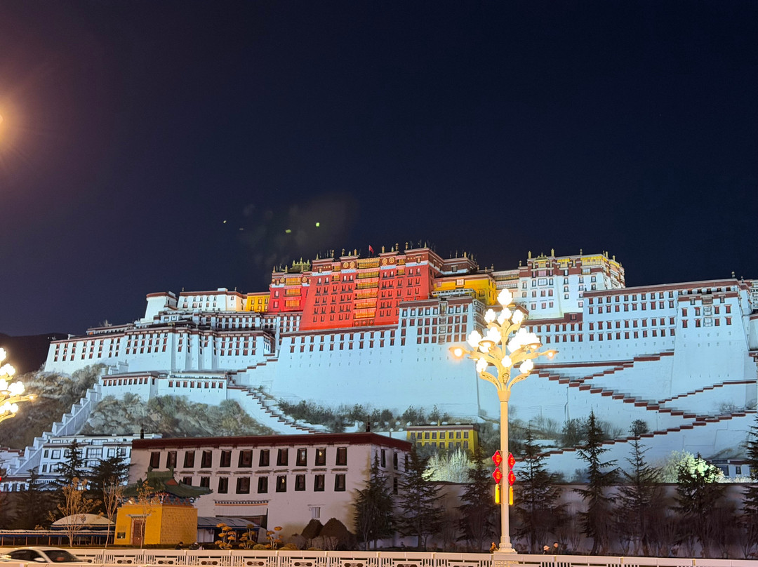 Xizang Travelers-拉萨市必去景点