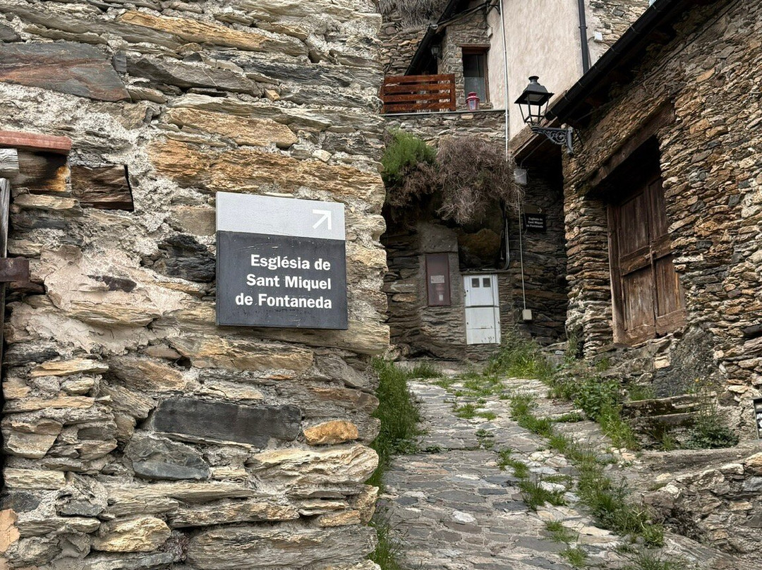 Iglesia de San Miquel de Fontaneda-Fontaneda必去景点