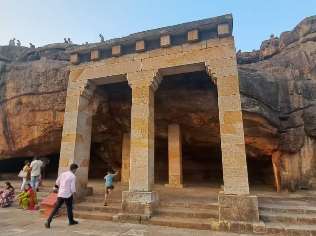 Khandagiri Caves-布巴内斯瓦尔必去景点
