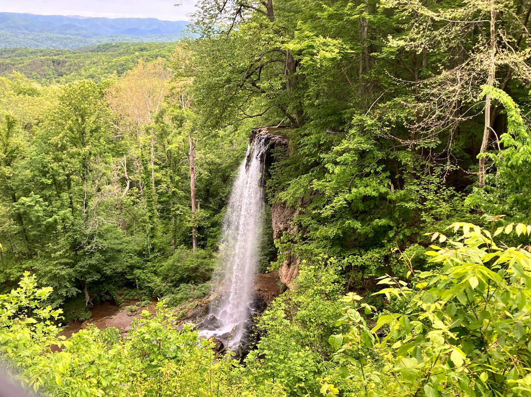 Falling Springs Waterfall-Covington必去景点