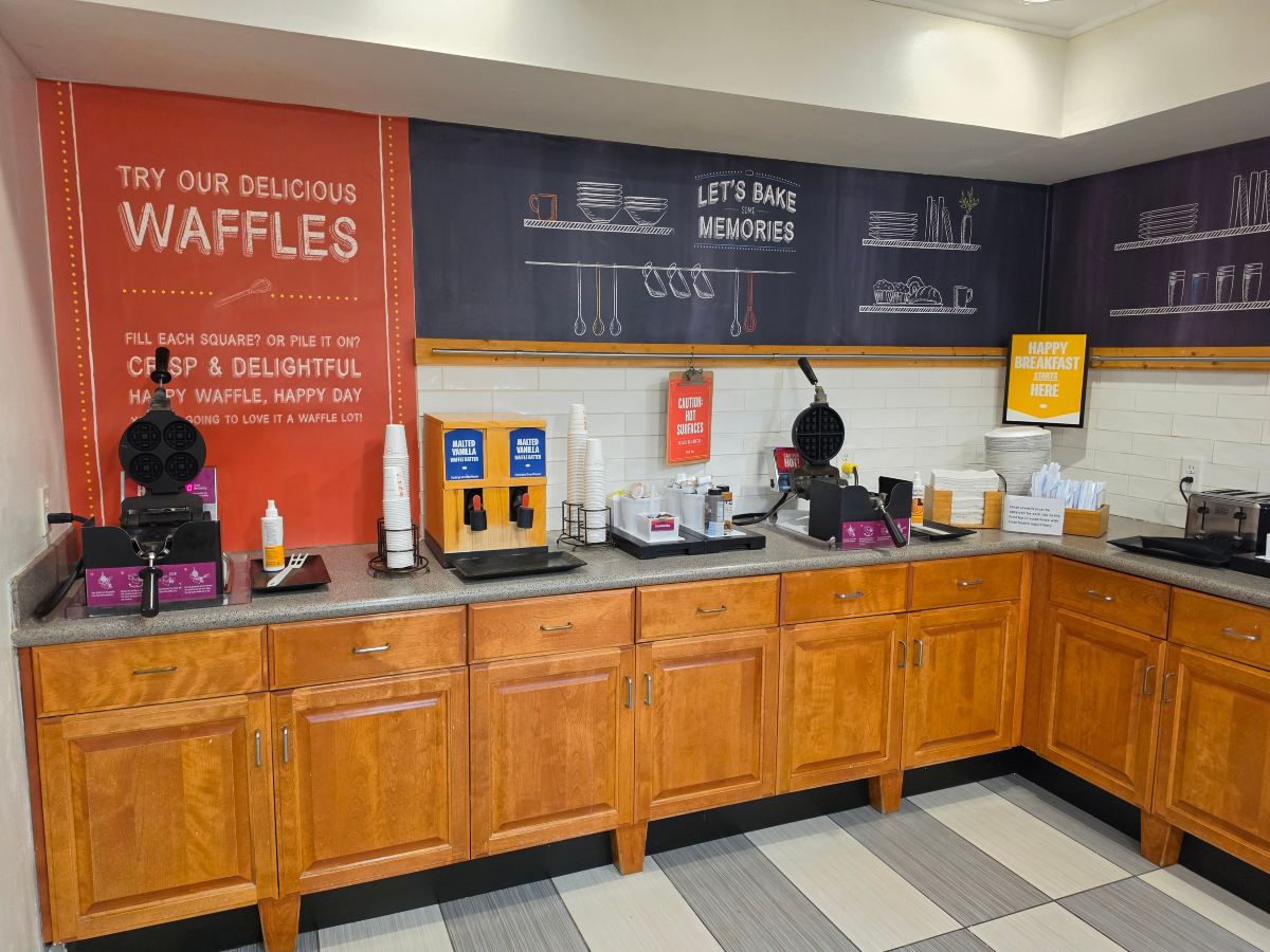 希尔顿欢朋套房酒店-弗多斯塔会议中心-旅行者