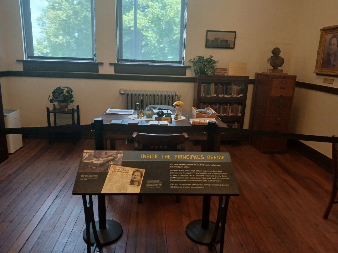 Plains High School-Plains必去景点
