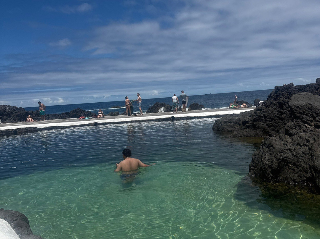 Porto Moniz Natural Swimming Pools-莫尼什港必去景点