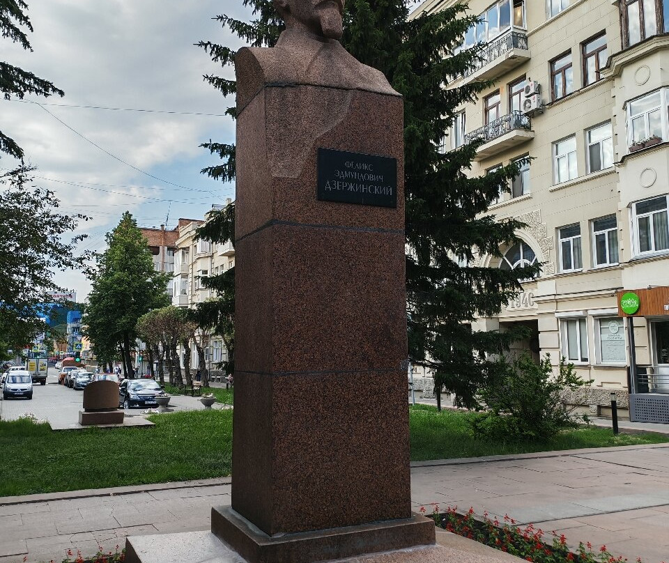 Monument F.E. Dzerzhinskiy-克拉斯诺亚尔斯克必去景点