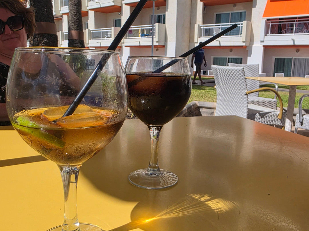 塞尔瓦图尔绿色海滩酒店主图