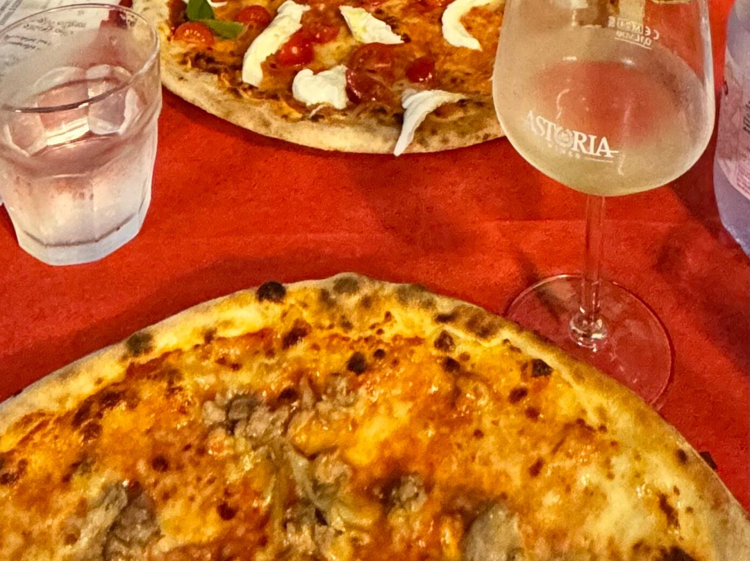 L'orca Pizzeria