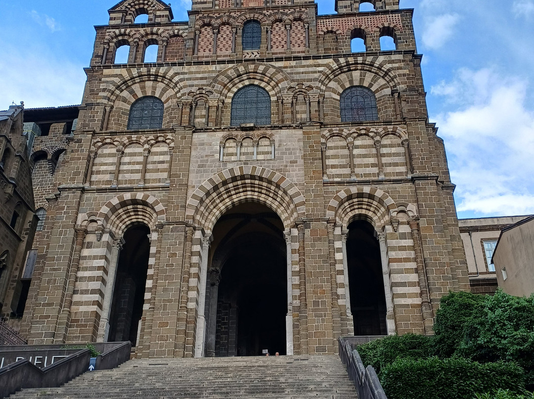 Cathédrale Notre-Dame-勒皮必去景点