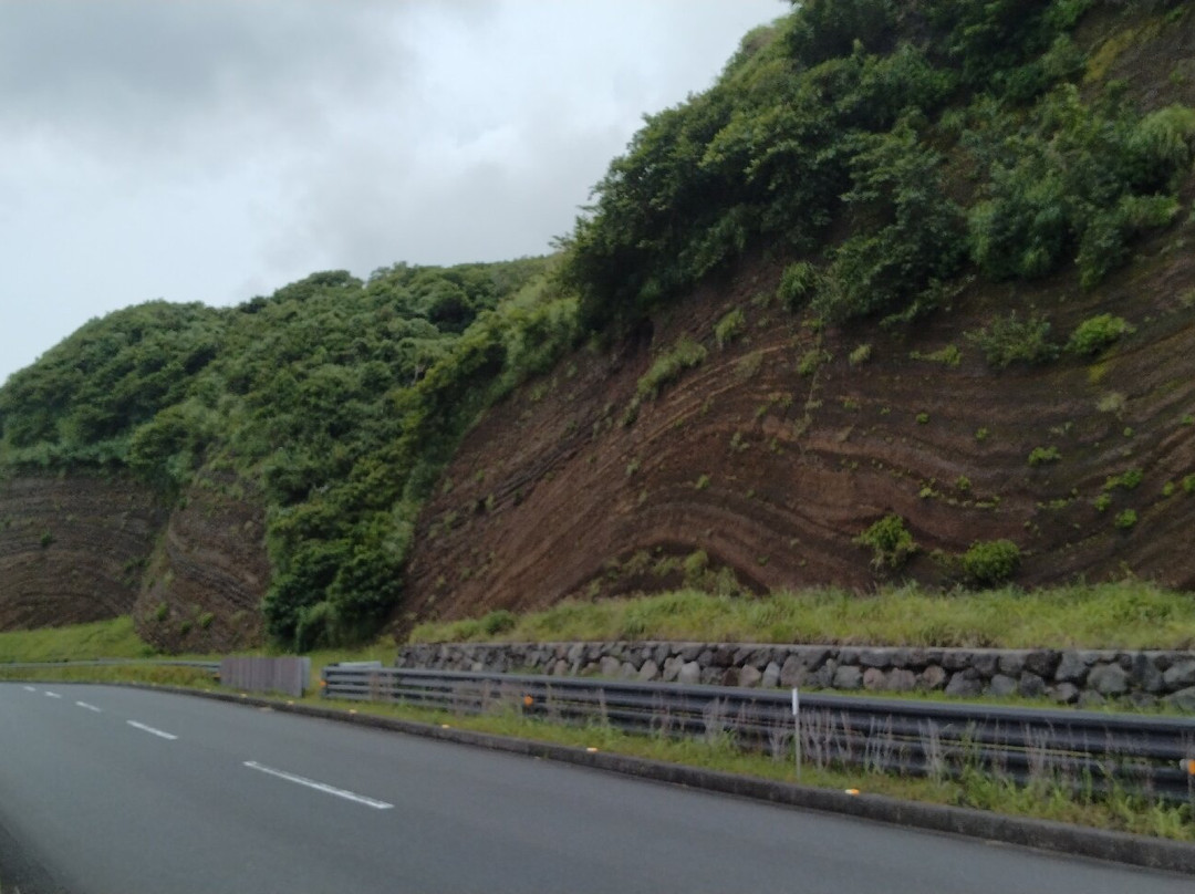 Faulted Strata in Oshima-大岛町必去景点