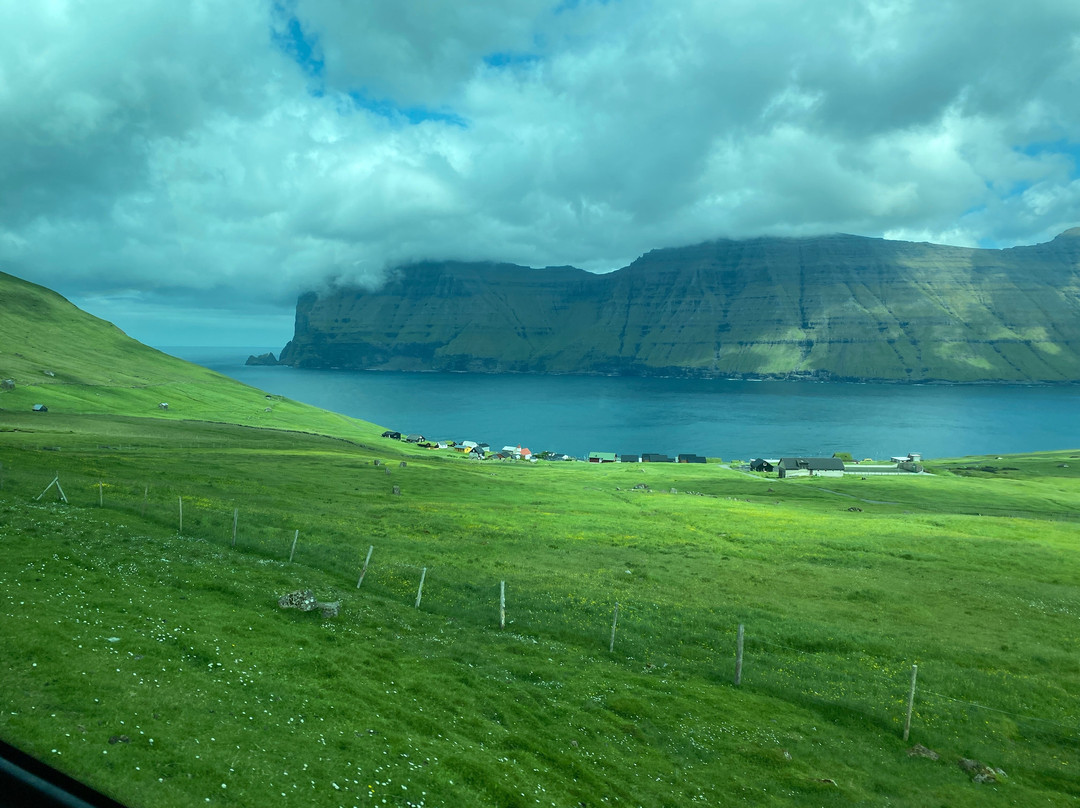 Isleborn Tours