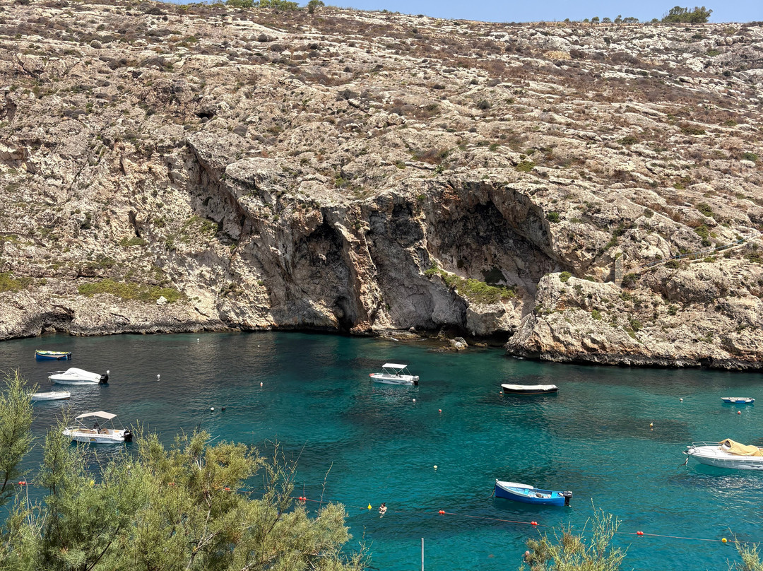 Xlendi Beach, Cliff and Caves-Xlendi必去景点